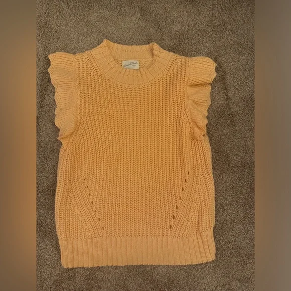 Universal thread see-through sweater. - Picture 1 of 2